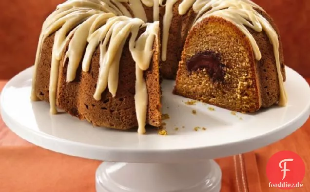 Kürbis-Trüffel-Pfund-Kuchen mit gebräunter Butterglasur