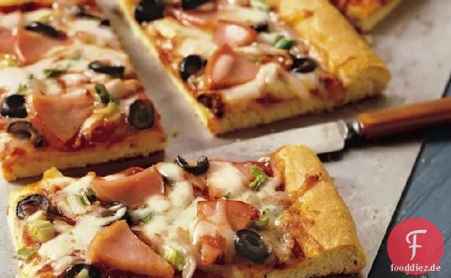 Pizza mit dicker Kruste