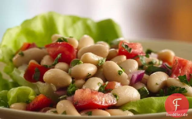 Glutenfreier norditalienischer weißer Bohnensalat
