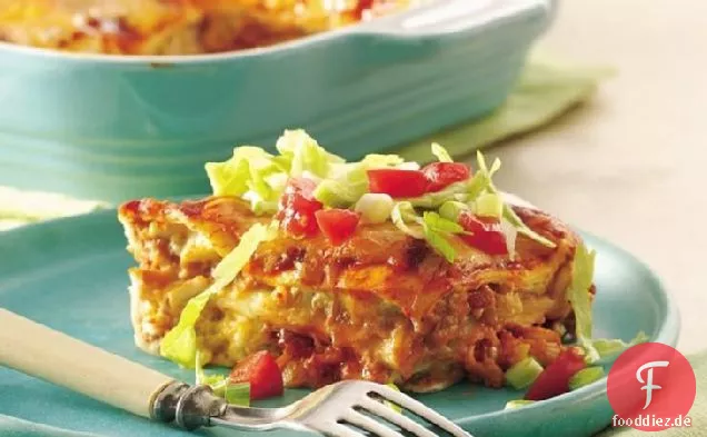 Layered Chile-Huhn Enchilada Kasserolle