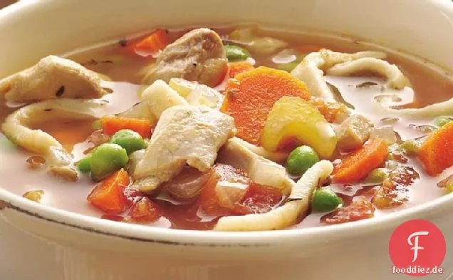 Omas Slow-Cooker Hühnernudelsuppe