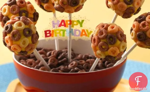 Cheerios® Banana Cake-Pops