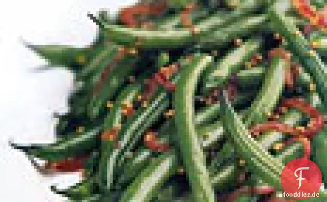 Grüne Bohnen mit Roten Zwiebeln und Senfkorn-Vinaigrette