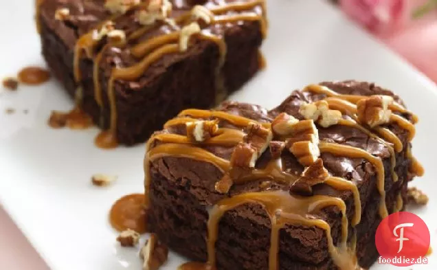 Karamell-Beträufelt Brownie-Herzen