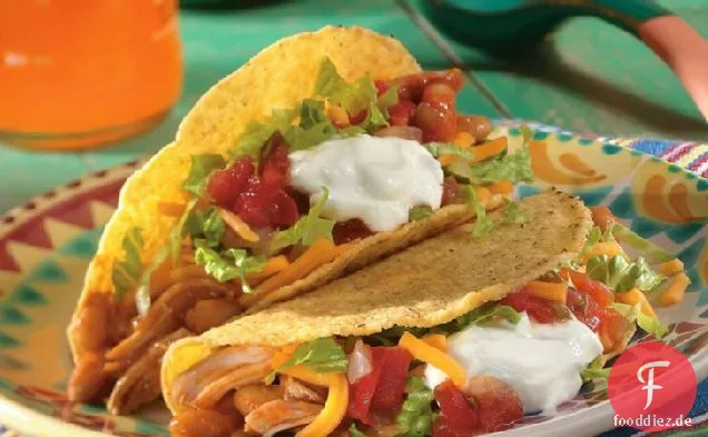 Slow-Cooker Huhn und Bohnen Tacos
