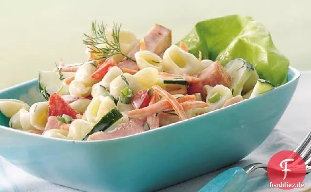 Gartengemüse und Schinkensalat