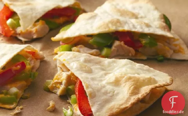 Fiesta Huhn Quesadillas