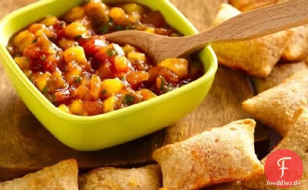 Schnelle Mango Salsa und Pizza Rolls®