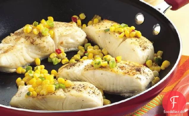 Skillet Fisch mit schnellen Mais Relish