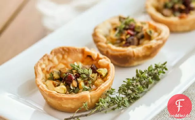 Apfel- und Gruyère-Käsetörtchen
