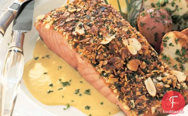 Mandel-Kruste Lachs Mit Lauch Und Zitronen-Creme