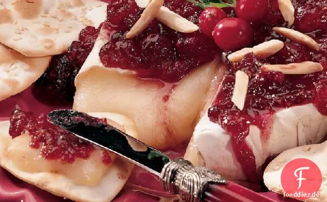 Brie mit Cranberry-Chutney