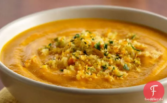 Cremige gewürzte Karottensuppe