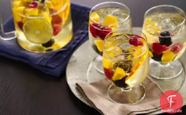 Holunderblüten-Weißwein-Sangria