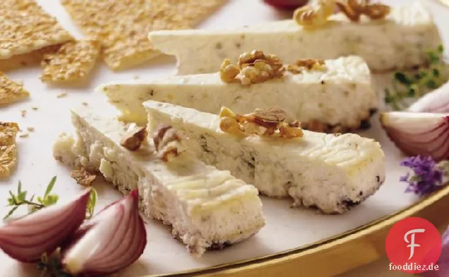 Gorgonzola Käsekuchen mit gerösteten Walnüssen