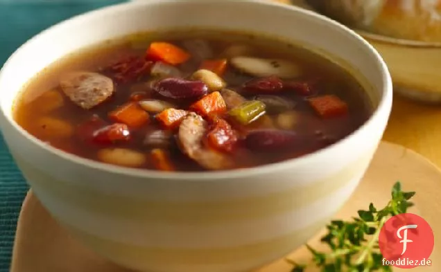 Einfache Bohnen- und Kielbasa-Suppe