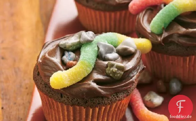 Schnelle Schmutz und Würmer Cupcakes