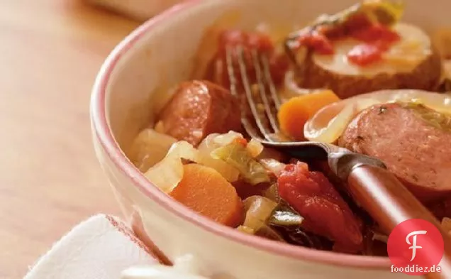 Slow-Cooker mit Wurst-Gemüse-Auflauf
