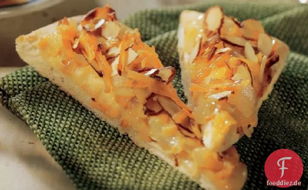 Zwiebel, Käse und Mandel-Focaccia