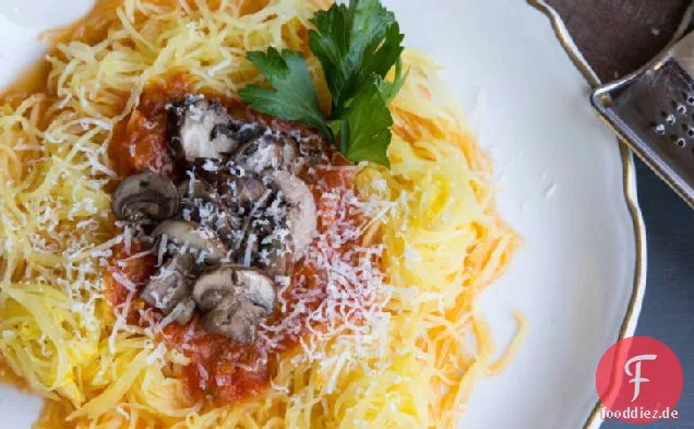 Spaghetti Squash mit Pilzen und Marinara