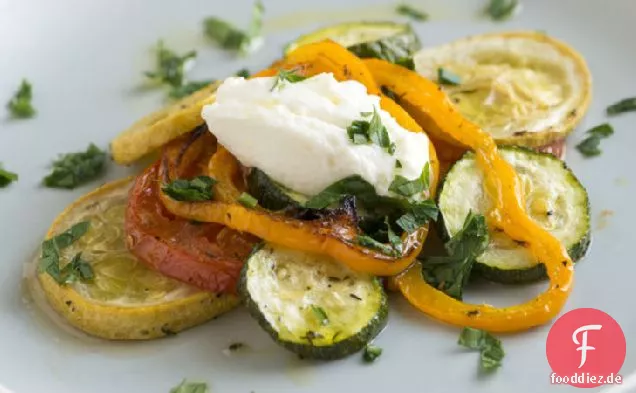 Gerösteter Sommergemüsesalat mit Ricotta