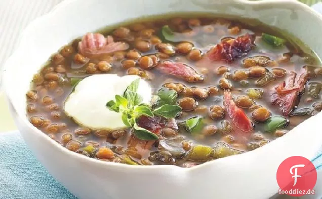 Slow-Cooker geräucherte Truthahn-Linsensuppe