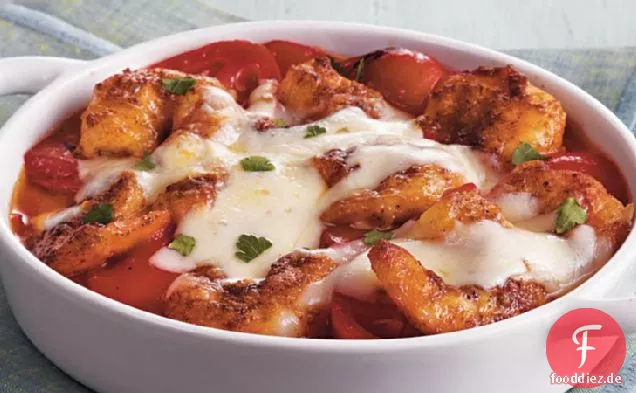 Cajun-Garnelen und Tomaten
