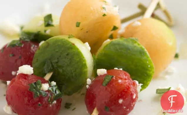 Tomaten-, Gurken- und Melonenspieße