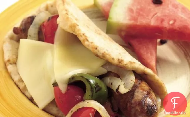 Gegrillte italienische Wurst und Paprika.