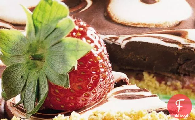 Erdbeere S'More Torte