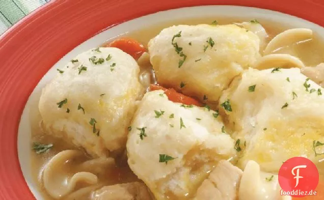 Hühnersuppe und leichte Knödel