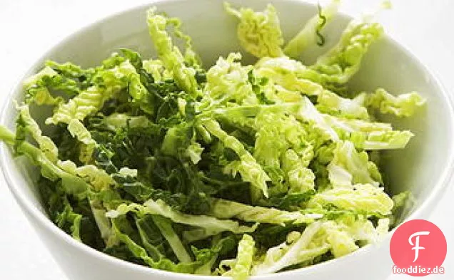 Hähnchen-Krautsalat mit frischer Minze