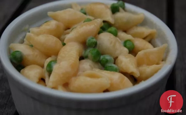 Cheesy Muscheln & Erbsen