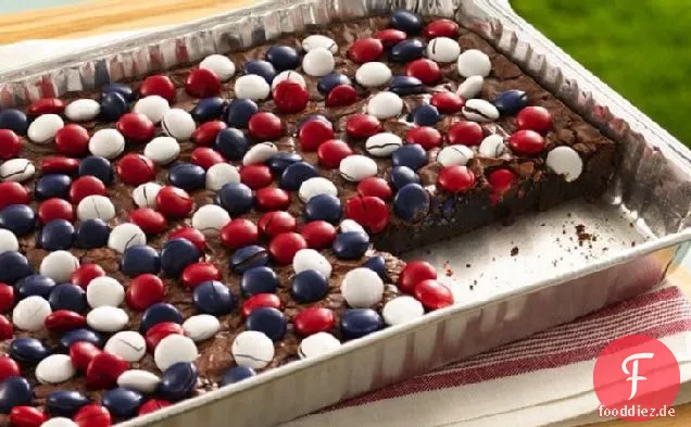 Rote, weiße und blaue bonbonfarbene Brownies