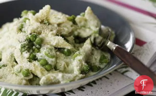 Frühlings-Erbsen-Sto mit Vollkorn-Penne-Nudeln