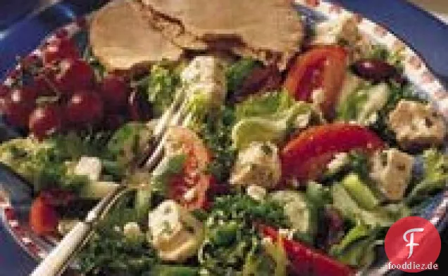 Griechischer Hühnersalat mit Minzvinaigrette