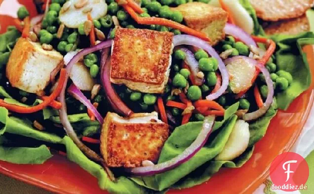 Erbsen-Karotten-Tofu-Salat