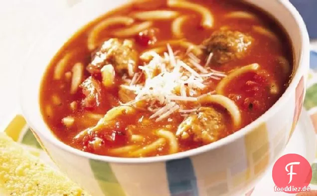 Spaghetti und Fleischbällchen-Suppe