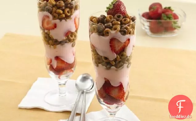 Erdbeer-Schokolade Cheerios® Parfaits
