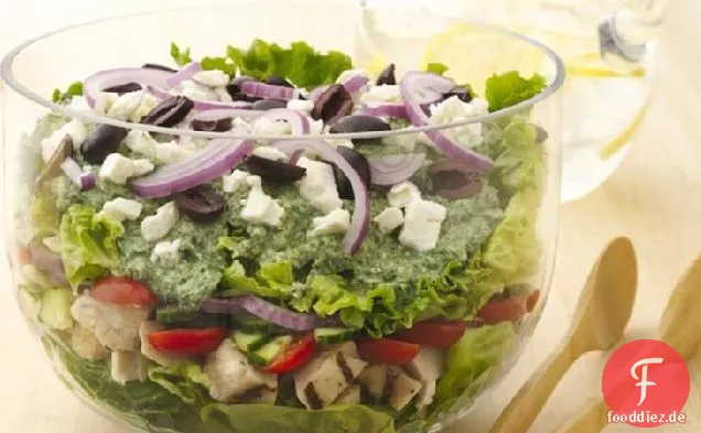 Geschichteter griechischer Salat