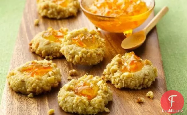 Orange und Pinienkerne Daumenabdrücke