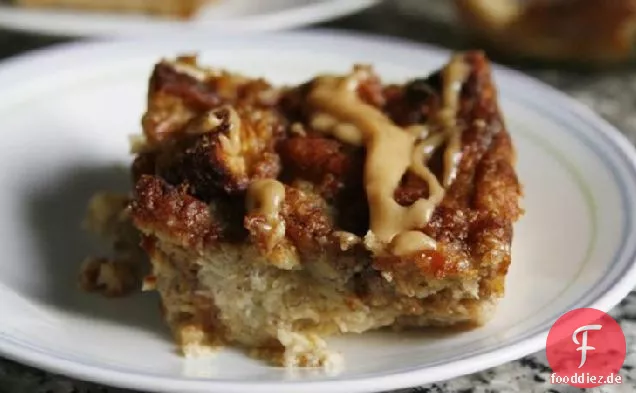 Bananenbrot Pudding mit Erdnussbutter Nieselregen