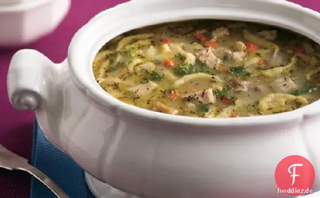 Truthahn-Spätzle-Suppe
