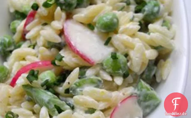 Erbsen-, Rettich- und Orzo-Salat