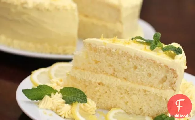 Üppiger Limonadenkuchen