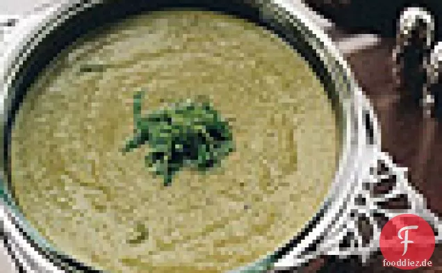 Frische Erbsen-Minze-Suppe