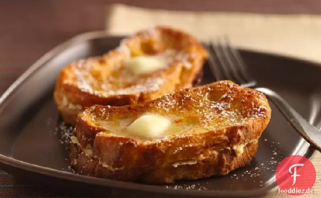 Aprikosen-gefüllter French Toast