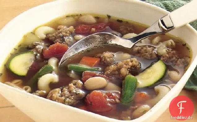 Minestrone mit italienischer Wurst