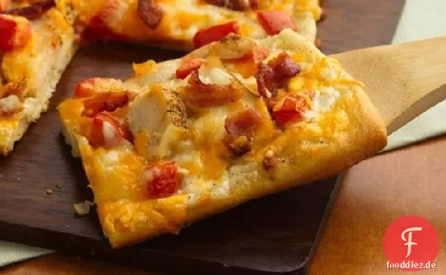 Chicken 'n Bacon Ranch Pizza