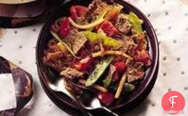 Gebratenes Rindfleisch und Gemüse